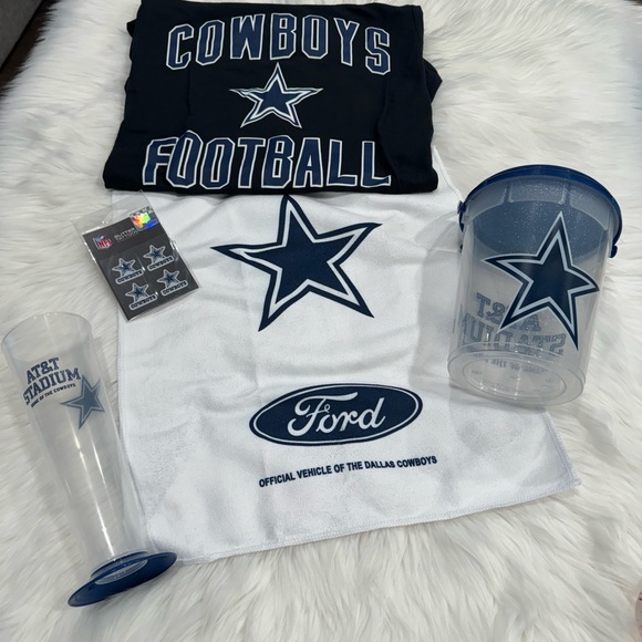 Dallas Cowboys Football Stadium Bundle Set - Include small shirt - Fan Favorite! - Picture 4 of 16